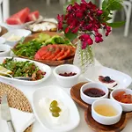 Muezeyyen Hanim Konagi Hotel *