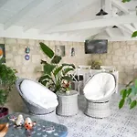Muezeyyen Hanim Konagi Hotel Alacati