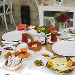 Muezeyyen Hanim Konagi Alacati