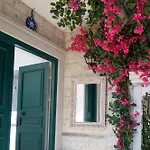 Muezeyyen Hanim Konagi Hotel Alacati