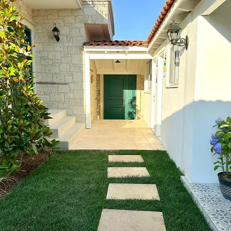 Hotel Muezeyyen Hanim Konagi *