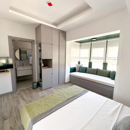 Muezeyyen Hanim Konagi Otel *