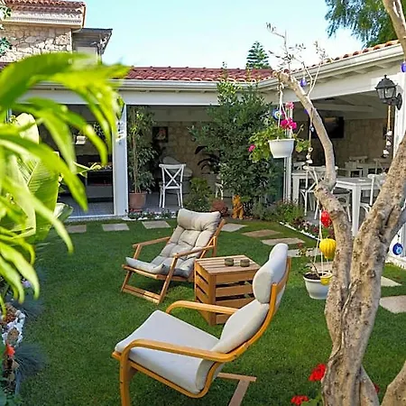 Hotel Muezeyyen Hanim Konagi Alaçatı