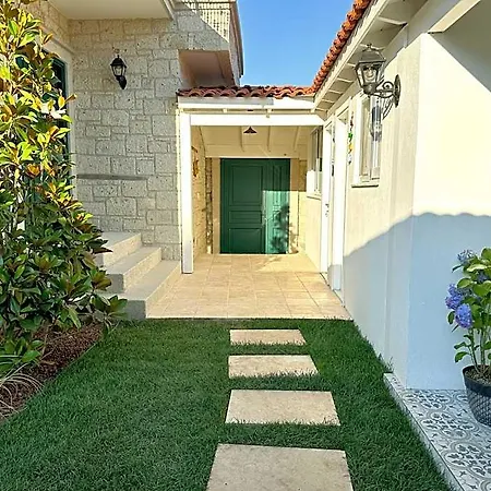 Hotel Muezeyyen Hanim Konagi *