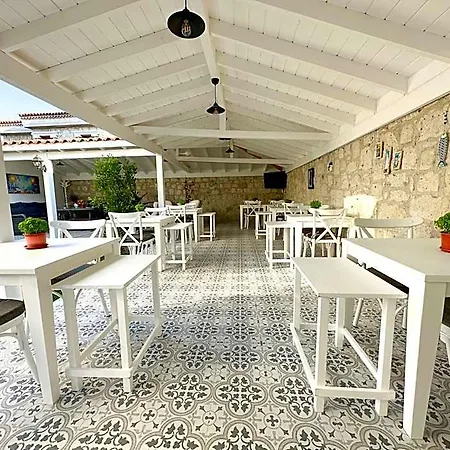 Muezeyyen Hanim Konagi Hotel Alaçatı