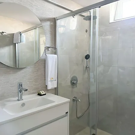 Muezeyyen Hanim Konagi Hotel *